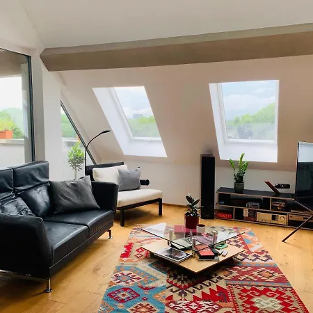 Exklusives Penthouse Im Ehemaligen Bunker *